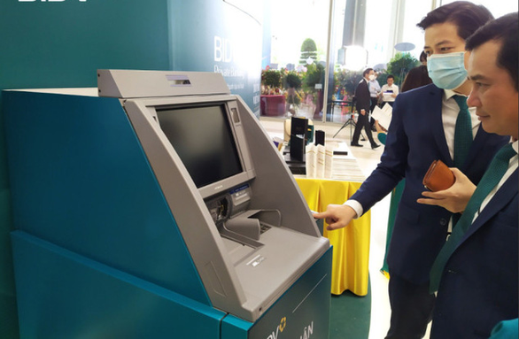 Trải nghiệm rút tiền tại máy ATM bằng căn cước công dân gắn chip chỉ trong vài giây