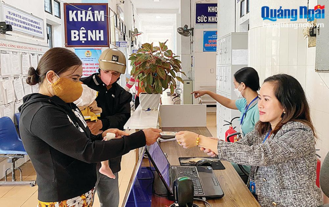 Hơn 97% người dân Quảng Ngãi dùng căn cước công dân thay bảo hiểm xã hội khi khám chữa bệnh