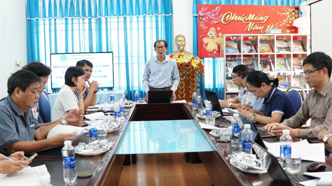 Sở Khoa học và Công nghệ làm việc với Trung tâm Ứng dụng khoa học công nghệ tỉnh Quảng Ngãi