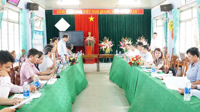 Đoàn công tác Sở Khoa học và Công nghệ làm việc với UBND xã Ia Chim