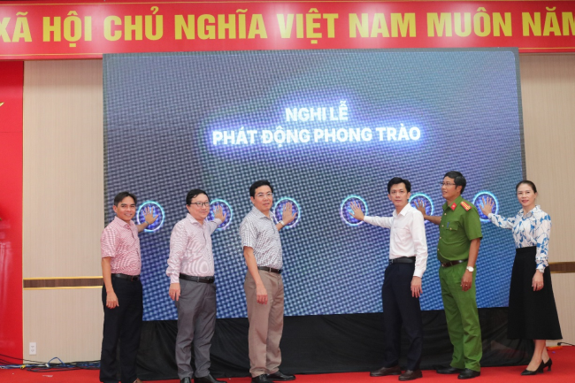 Xã Tư Nghĩa phát động phong trào "Bình dân học vụ số"
