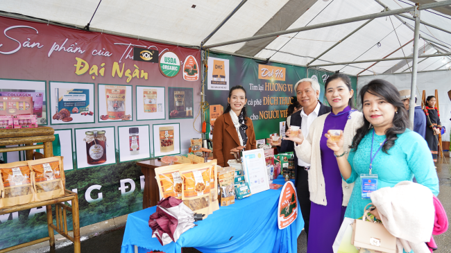 Triển lãm công nghệ số và sản phẩm đổi mới sáng tạo: Điểm nhấn tại Ngày hội Đổi mới sáng tạo và Chuyển đổi số tỉnh Quảng Ngãi năm 2025