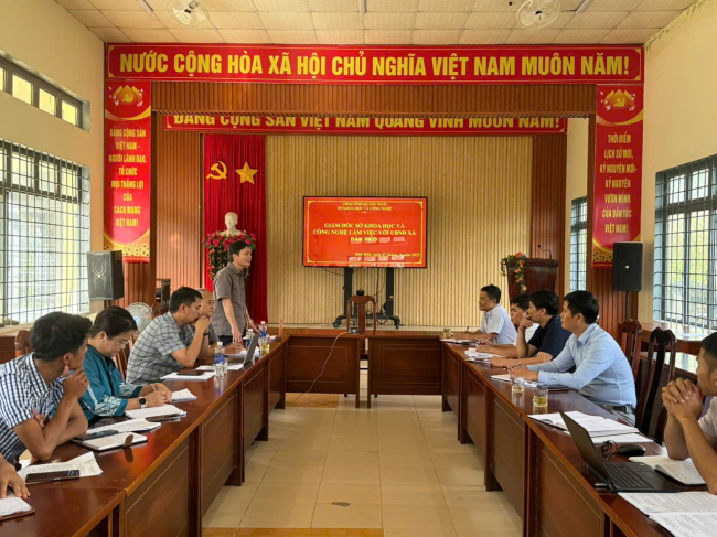 Giám đốc Sở Khoa học và Công nghệ làm việc với xã Đăk Môn